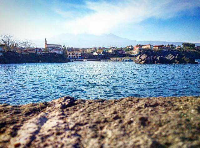Cozy Apartment By The Sea Acireale Eksteriør billede
